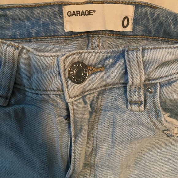 Garage Light Wash Mom Jeans - Picture 2 of 2